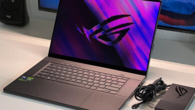 Asus ROG Zephyrus G16 2026 review product photo for Numerello showcasing the 2.5K 240Hz ROG Nebula OLED display, CNC aluminum chassis, and RTX graphics performance callouts.