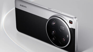 Xiaomi 15 Ultra review product photo for Numerello showcasing the Leica quad-camera array, ceramic build, and 90W HyperCharge callouts on a modern desk.